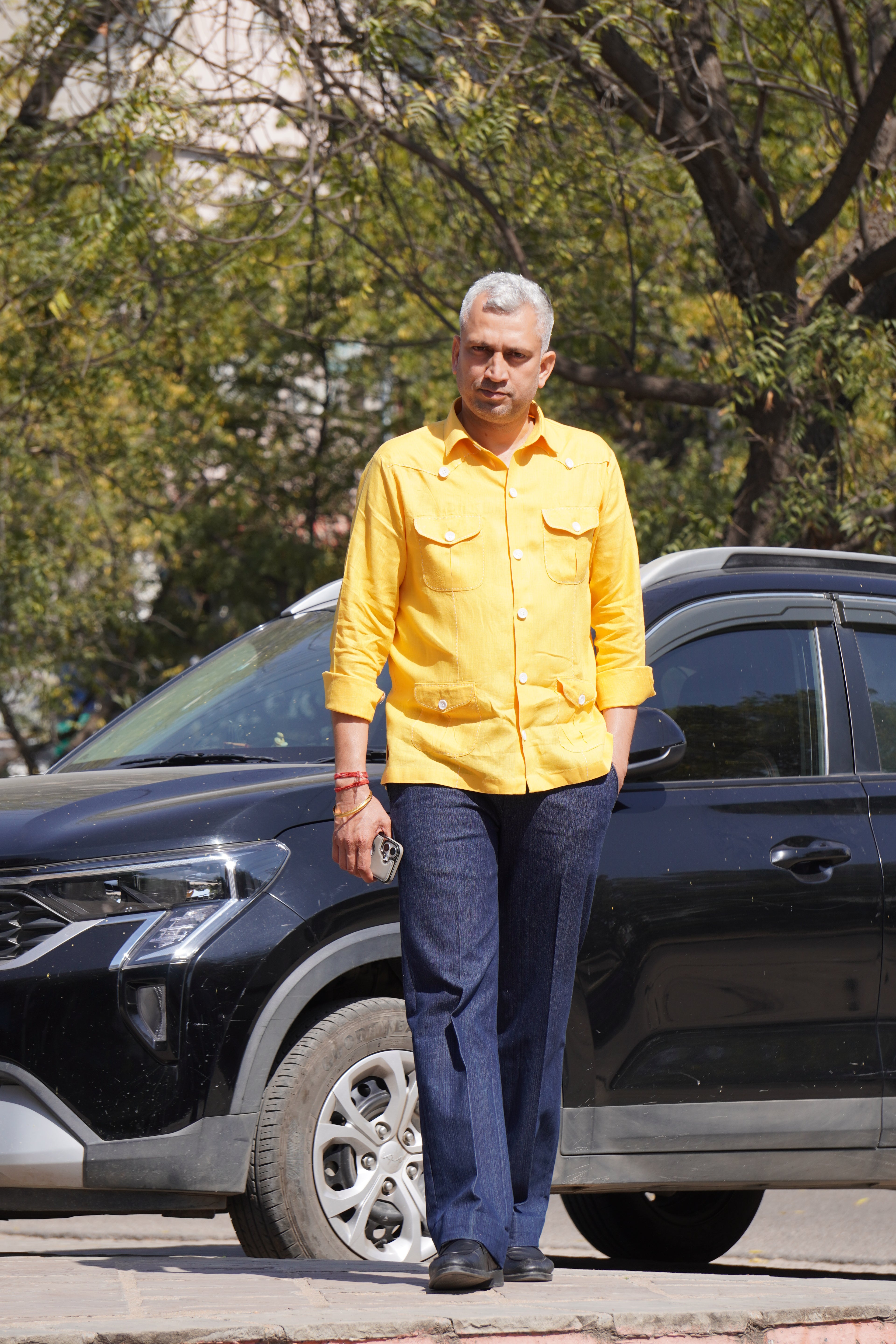 ROYYD Linen Hunting Shirt with Denim Trousers