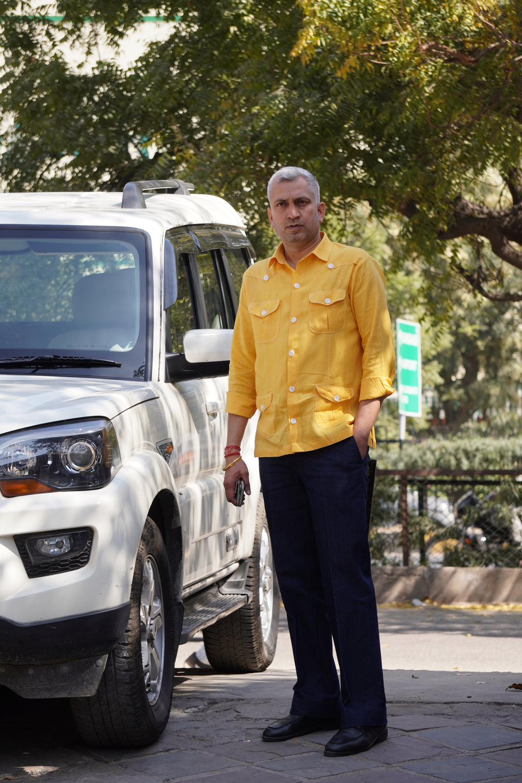 ROYYD Linen Hunting Shirt with Denim Trousers